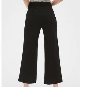 GAP Pants - NWT High Rise Wide Leg Crop Chinos 4T BLack c482 GAP Pants - NWT High Rise Wide Leg Crop Chinos 4T BLack c482